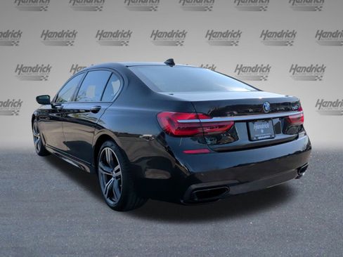 Used 2019 BMW 750i w/ M Sport Package image 9