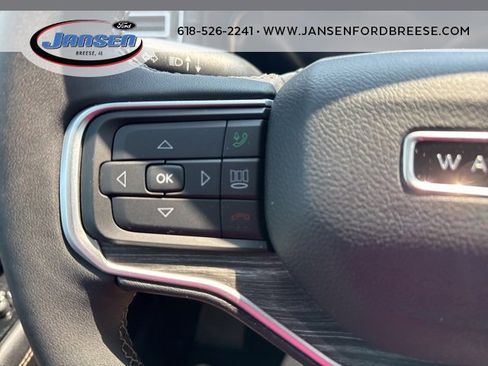 Used 2024 Jeep Wagoneer L Series II w/ Premium Group I image 9