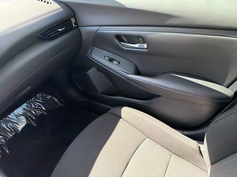 Used 2022 Nissan Sentra SV w/ All-Weather Package image 28