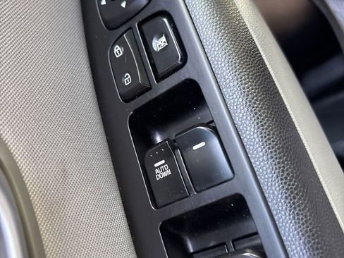 Used 2015 Kia Soul image 12