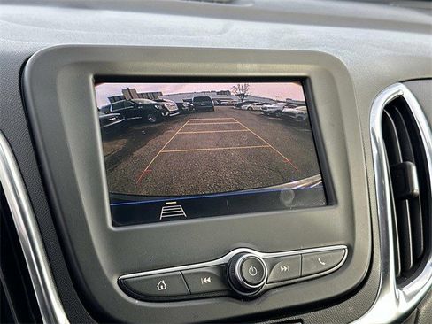 Used 2021 Chevrolet Equinox LT image 25