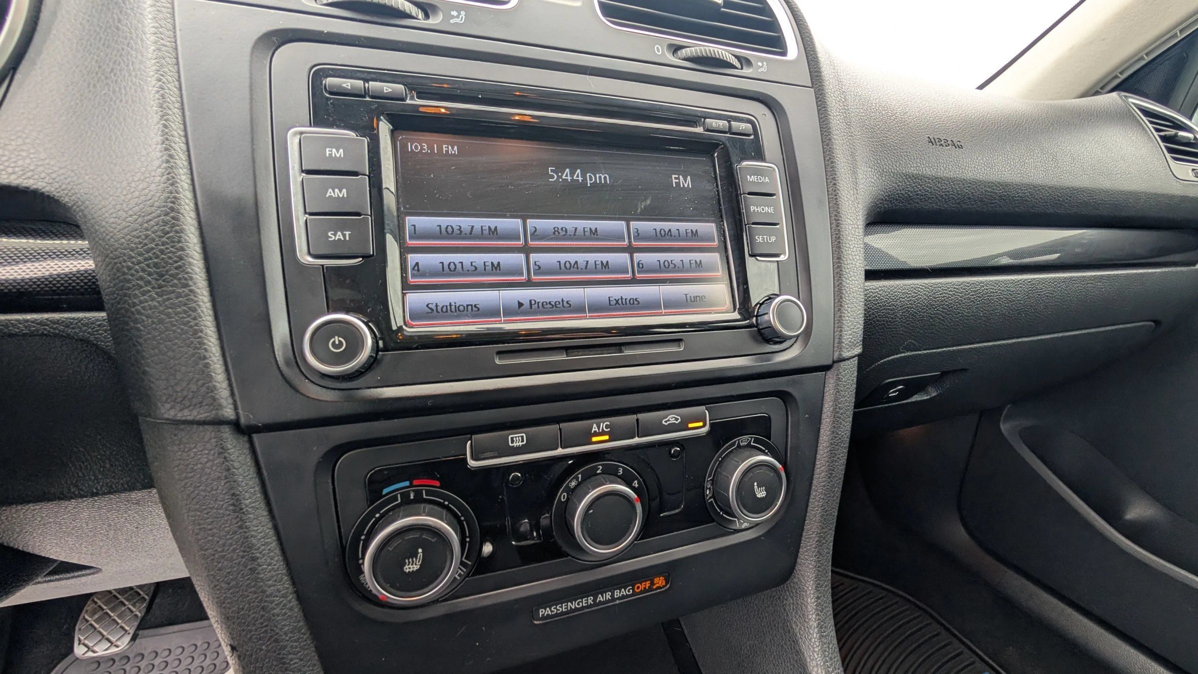 Used 2014 Volkswagen Jetta TDI FWD image 16