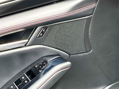 Used 2024 MAZDA MAZDA3 s image 19