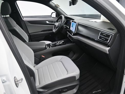 New 2026 Volkswagen Atlas Cross Sport SEL R-Line image 29