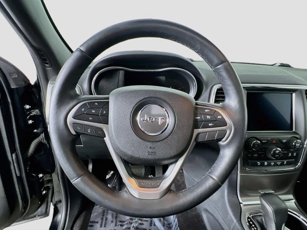 Used 2018 Jeep Grand Cherokee Altitude AWD/4WD image 10
