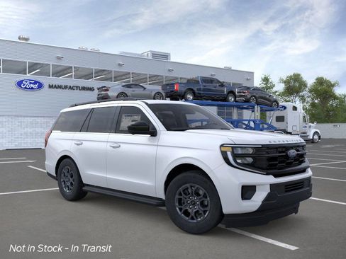 New 2025 Ford Expedition Active image 7
