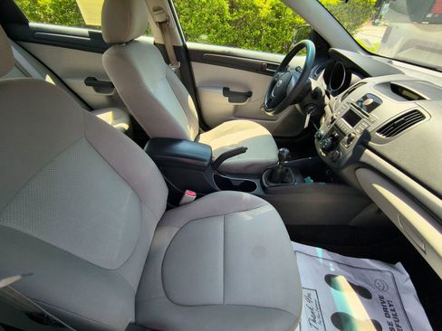 Used 2012 Kia Forte LX image 13