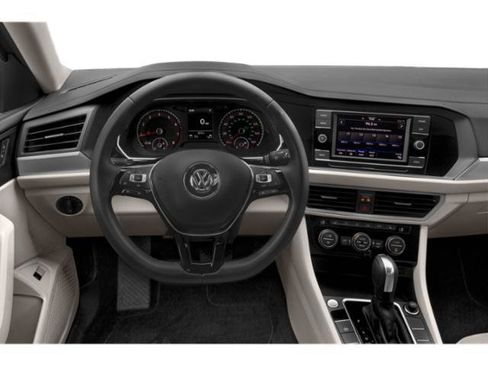Certified 2021 Volkswagen Jetta R-Line image 10