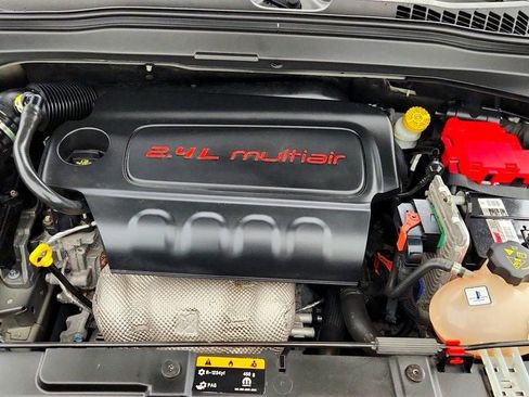 Used 2019 Jeep Renegade Sport AWD/4WD image 25