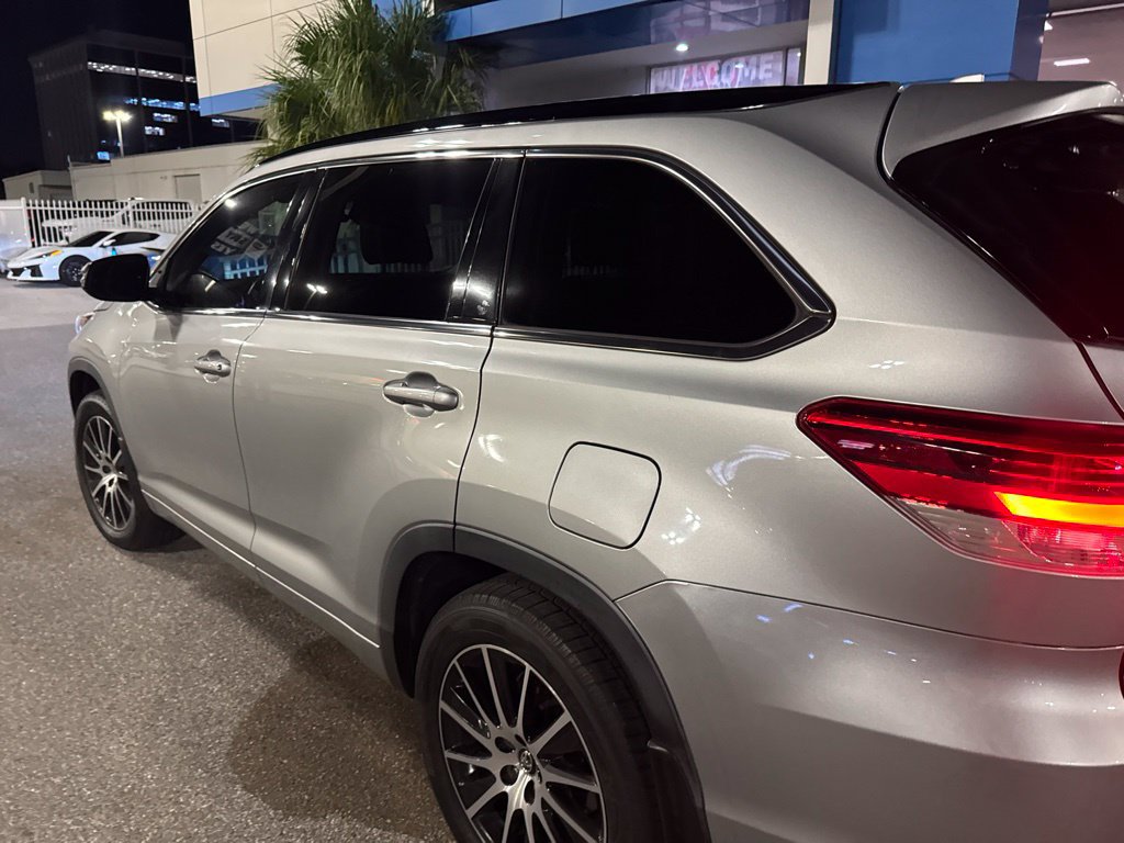Used 2018 Toyota Highlander SE AWD/4WD image 7