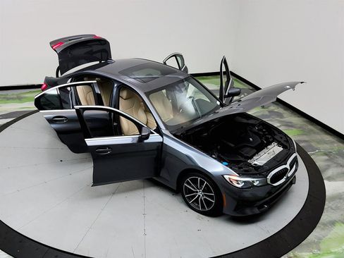 Used 2020 BMW 330i Sedan w/ Driving Assistance Package RWD image 39