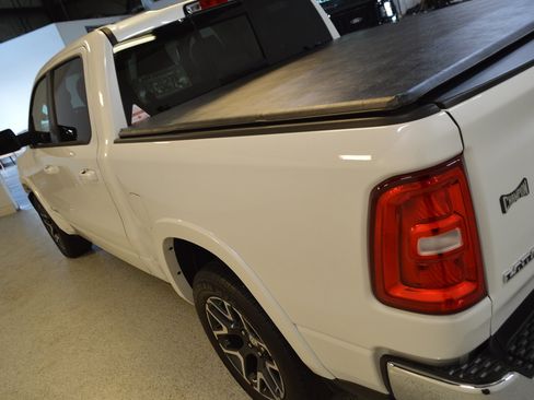 Used 2025 RAM 1500 Laramie AWD/4WD image 5