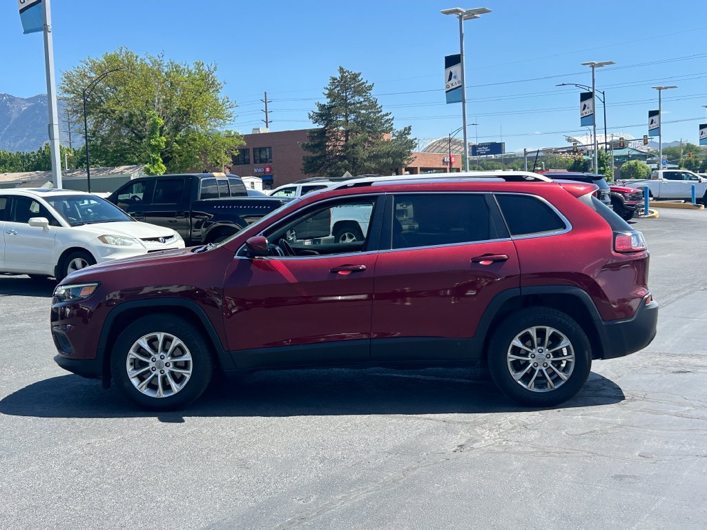 Used 2019 Jeep Cherokee Latitude Plus w/ Comfort/Convenience Group FWD image 8