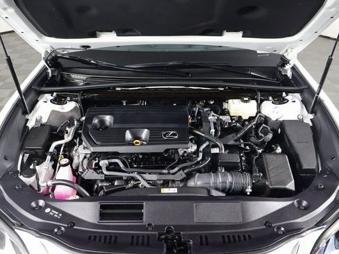 Certified 2025 Lexus ES 300h w/ Premium Package image 15