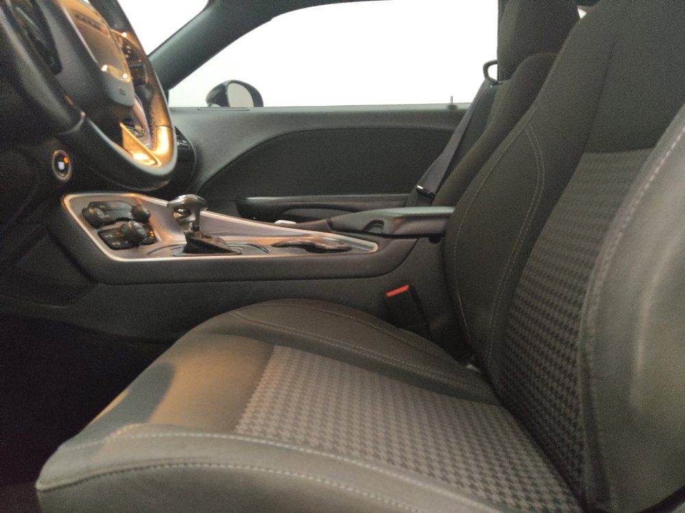 Used 2019 Dodge Challenger SXT RWD image 17