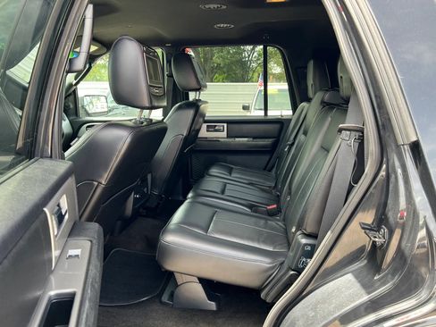 Used 2015 Ford Expedition XLT w/ Equipment Group 201A RWD image 11