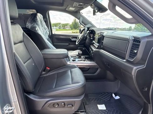 Used 2024 Chevrolet Silverado 1500 LTZ w/ LTZ Premium Package AWD/4WD image 37