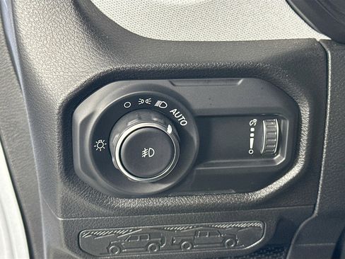 Used 2024 Jeep Wrangler Willys image 10