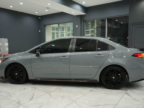 Used 2021 Toyota Corolla XSE image 6