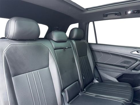 Used 2024 Volkswagen Tiguan SE R-Line image 49