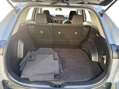 Used 2019 Toyota RAV4 LE image 17