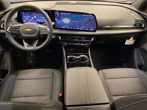 New 2026 Chevrolet Traverse LT w/ Driver Confidence Package image 12