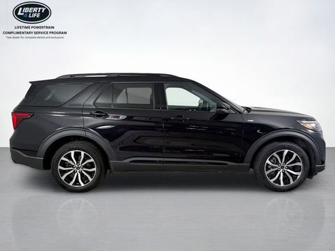 Used 2025 Ford Explorer ST-Line AWD/4WD image 2