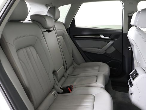 Used 2019 Audi Q5 2.0T Premium Plus w/ Premium Plus Package image 40