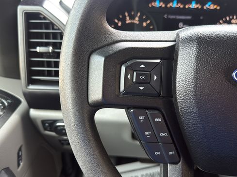 Used 2017 Ford F150 XL w/ Equipment Group 101A Mid AWD/4WD image 18