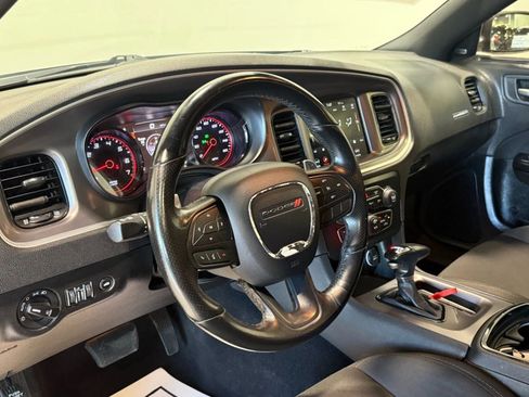 Used 2022 Dodge Charger R/T w/ Blacktop Package image 7