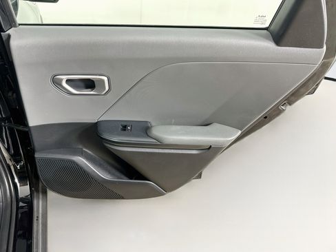 Used 2025 Kia K4 FWD image 28