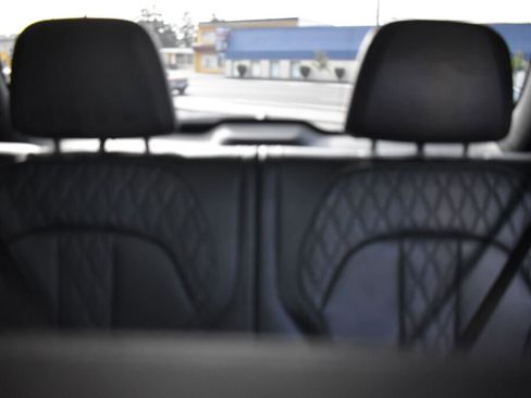 Used 2019 BMW X7 xDrive50i w/ M Sport Package image 31