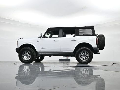 Used 2022 Ford Bronco Outer Banks image 35