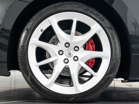 Used 2019 Maserati GranTurismo Sport RWD image 42