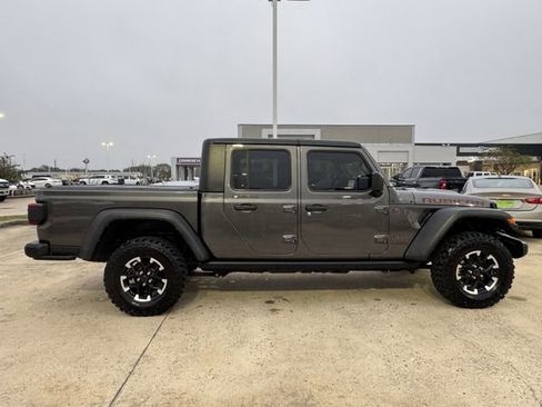 Used 2024 Jeep Gladiator Rubicon w/ Technology Group image 3