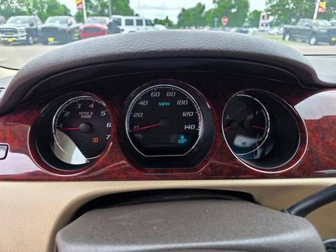 Used 2009 Buick Lucerne CXL FWD image 19