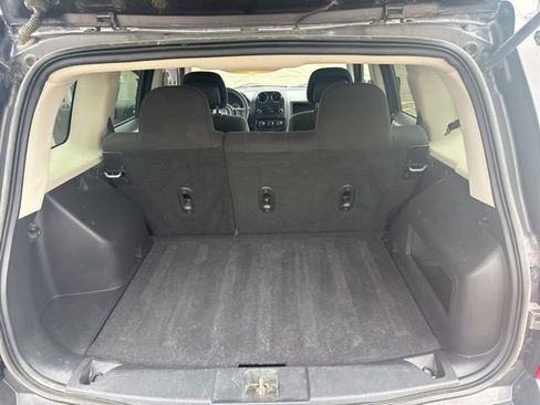 Used 2015 Jeep Patriot Sport w/ Tire & Wheel Group AWD/4WD image 22