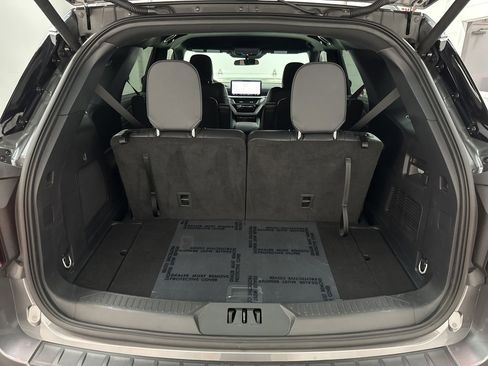 Used 2025 Ford Explorer ST-Line image 37