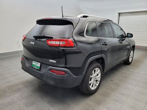 Used 2018 Jeep Cherokee Latitude Plus FWD image 9