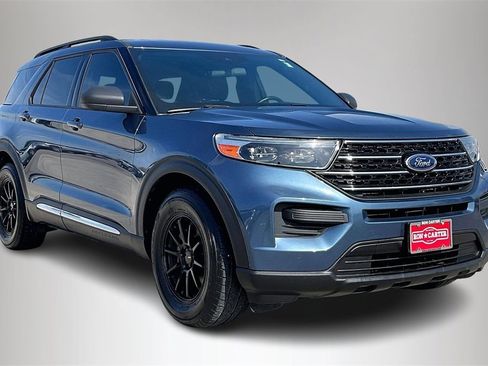 Used 2020 Ford Explorer XLT image 1