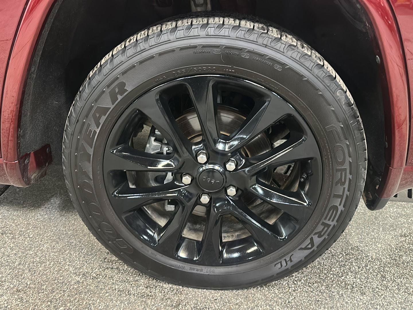 Used 2020 Jeep Grand Cherokee Altitude AWD/4WD image 9