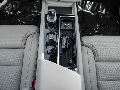 New 2026 Volvo XC60 B5 Ultra w/ Protection Package Premier image 27