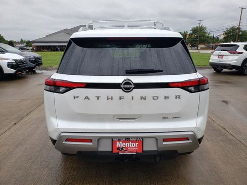 Certified 2025 Nissan Pathfinder SL w/ SL Premium Package image 6