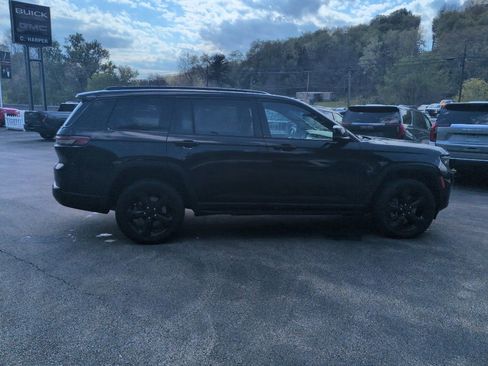 Used 2024 Jeep Grand Cherokee L Limited w/ Black Appearance Package AWD/4WD image 8