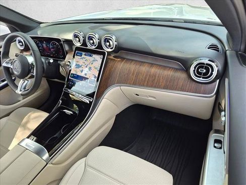 Used 2026 Mercedes-Benz GLC 300 image 20
