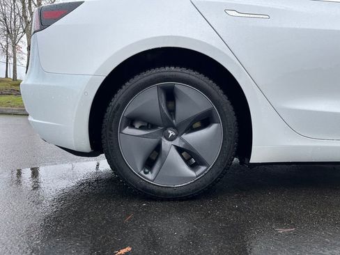 Used 2020 Tesla Model 3 Standard Range Plus image 10