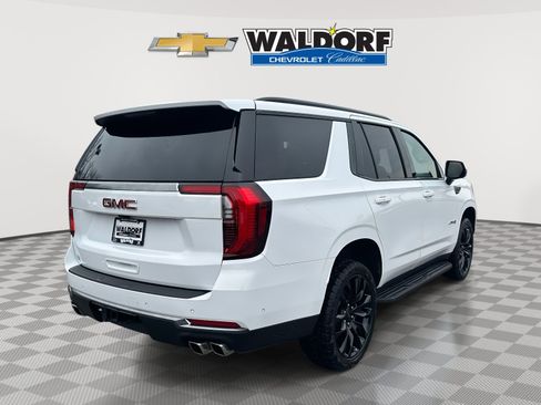 Used 2025 GMC Yukon AT4 w/ LPO, Floor Liner Package image 5