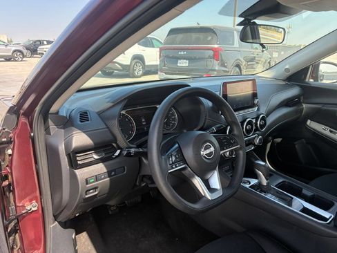 Used 2025 Nissan Sentra SV FWD image 32