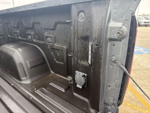 Used 2022 GMC Sierra 1500 Denali w/ Denali Reserve Package image 9