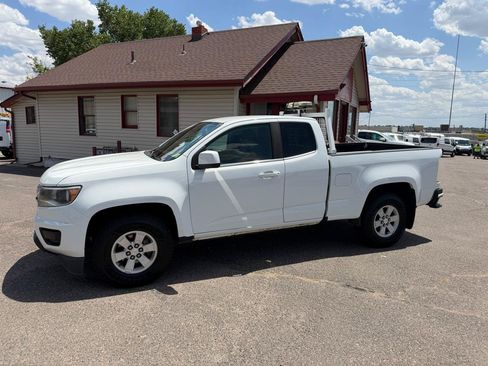 Used 2019 Chevrolet Colorado W/T w/ WT Convenience Package AWD/4WD image 2